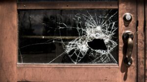 How To Tell If You Need Side Glass Window Repair or Replacement